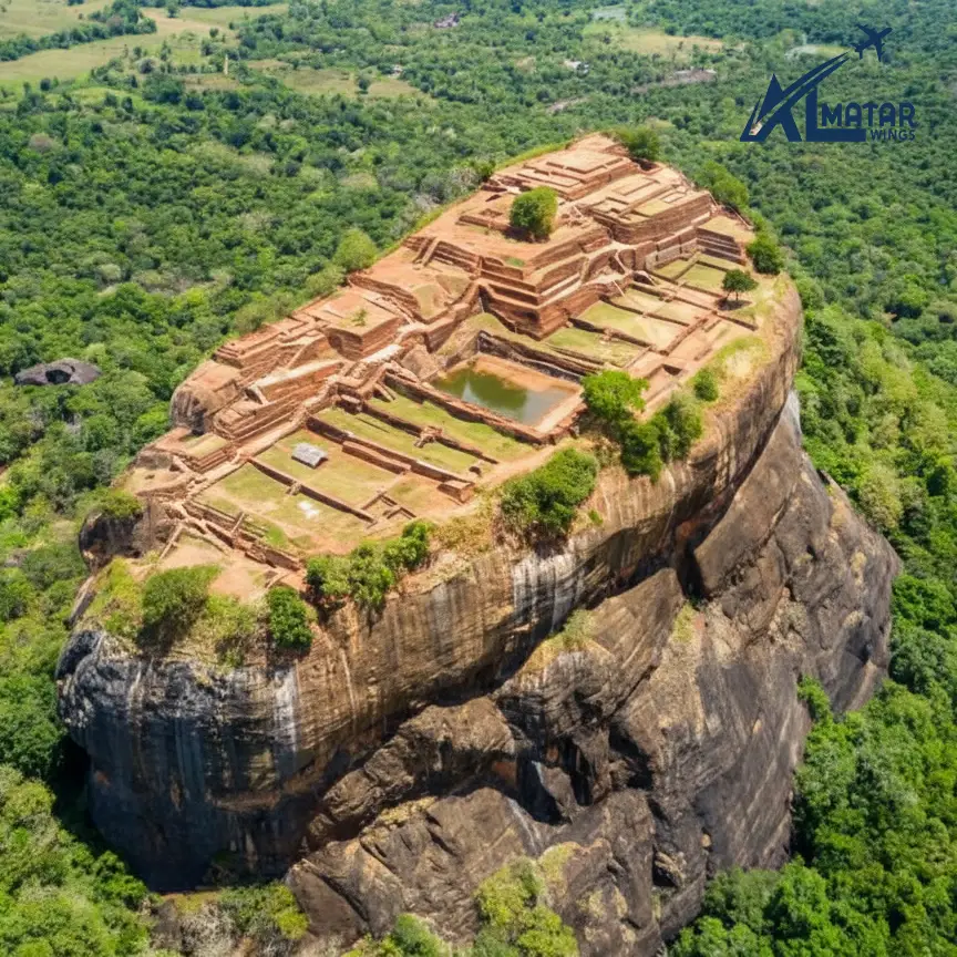 بكجات سريلانكا السياحية - صخرة سيجيريا (قلعة السماء) أجنحة المطار للسفر والسياحة.